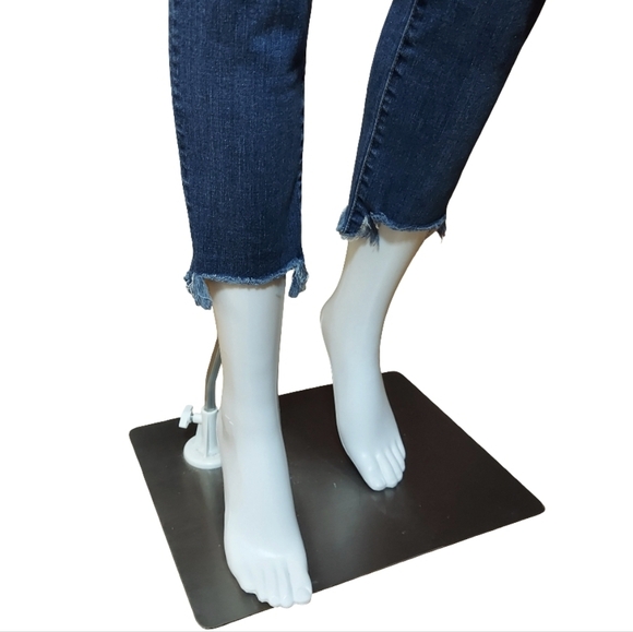 Madewell Curvy High Rise Crop Skinny Jeans Hi/Lo Raw Hem - Picture 6 of 11